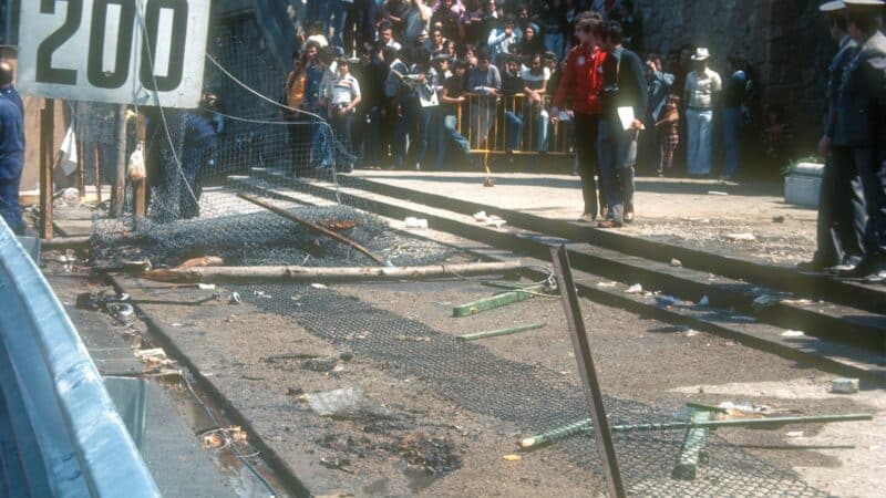 Guardrails destroyed, Spanich GP 1975
